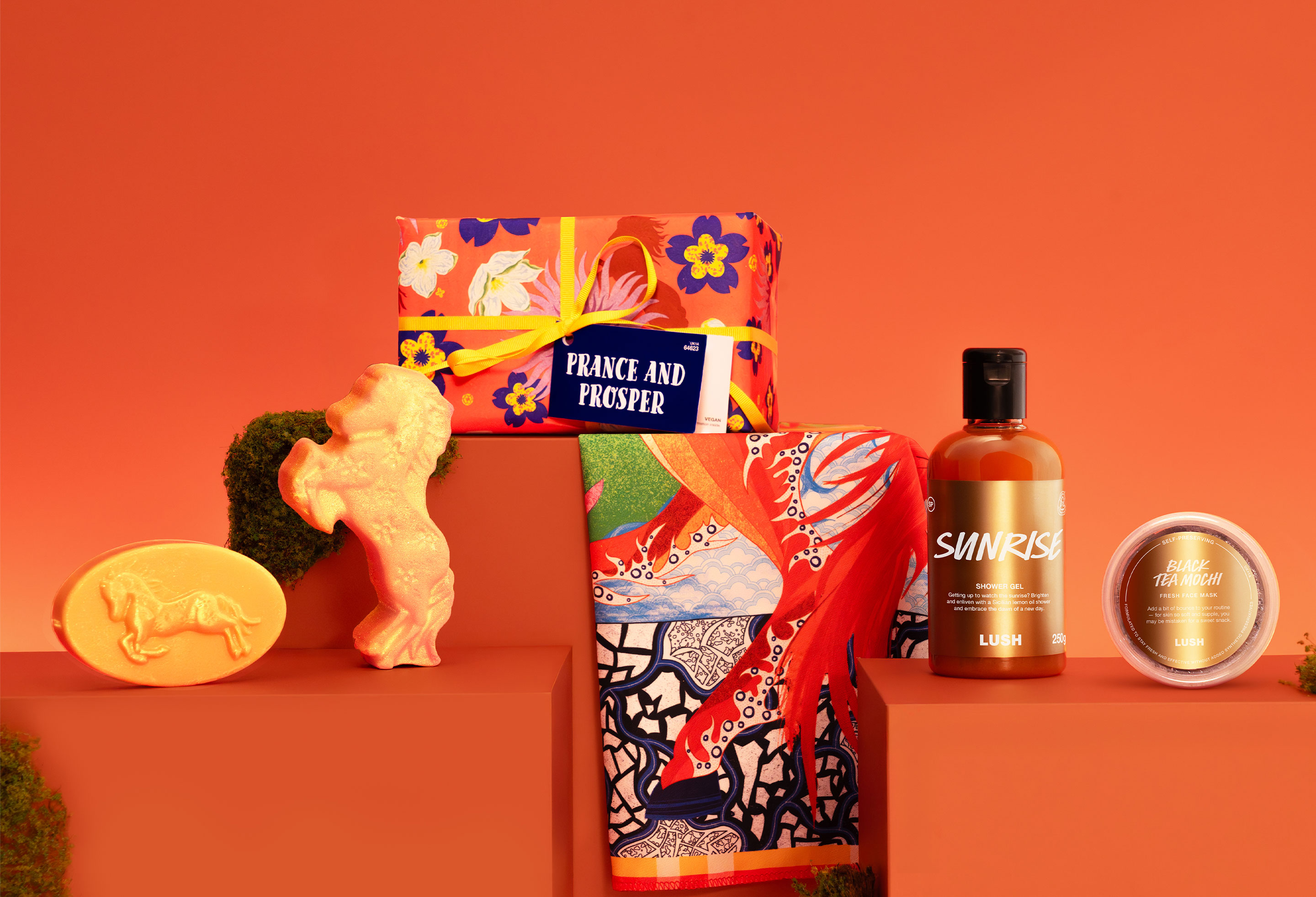 LUSH 空箱　ニューイヤーボックス　福袋　ギフトタグ ラッシュ ニューイヤー 2026 | 午年 ギフト | LUSH